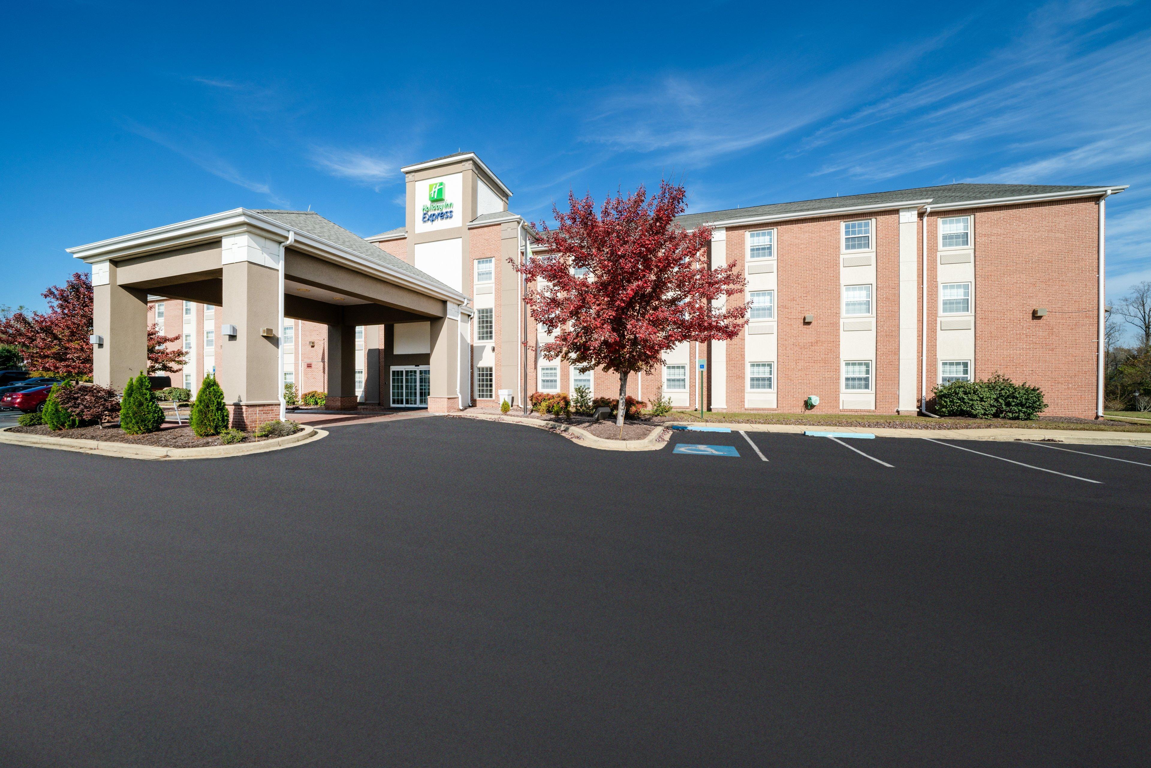Holiday Inn Express Prince Frederick By Ihg Eksteriør billede