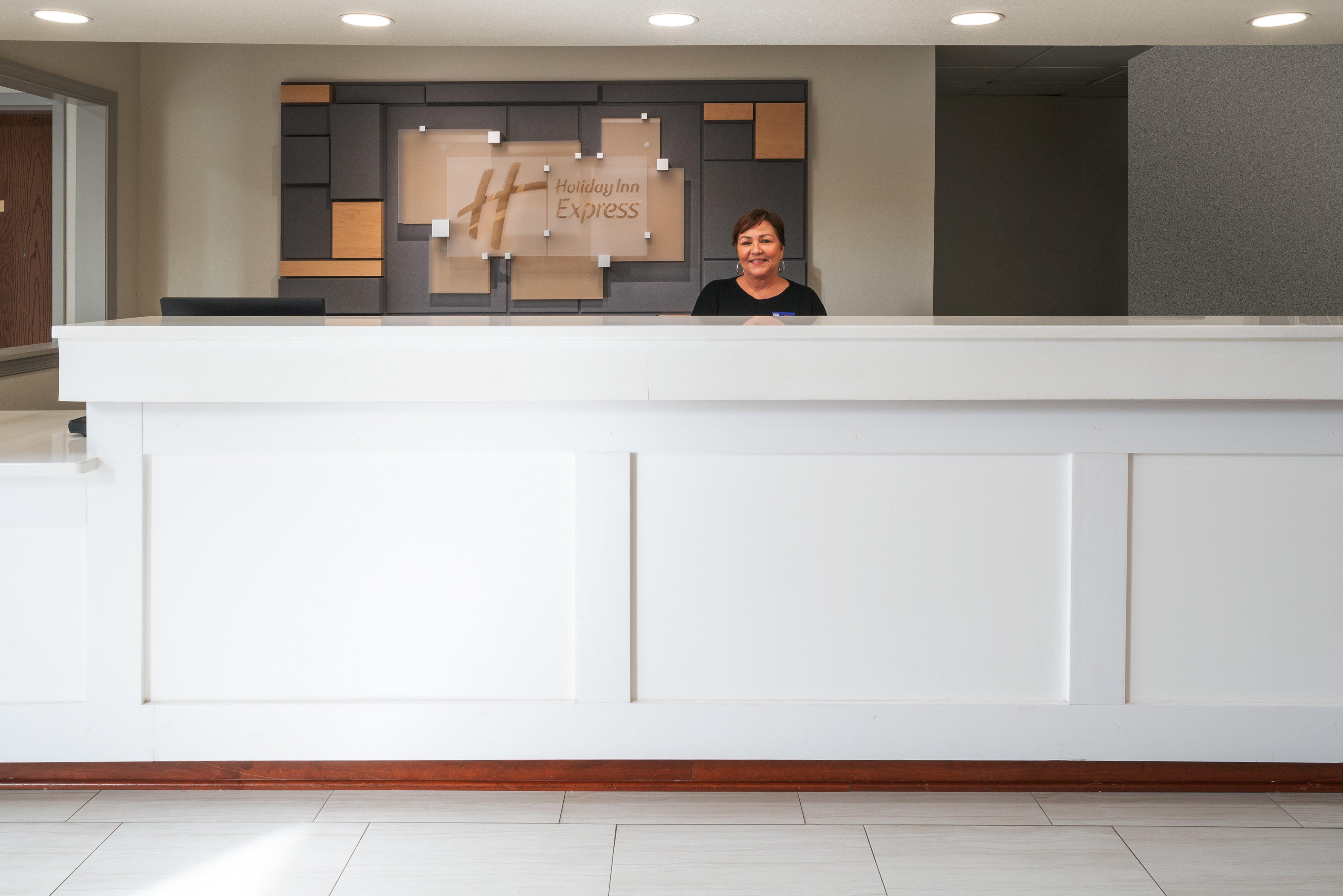 Holiday Inn Express Prince Frederick By Ihg Eksteriør billede