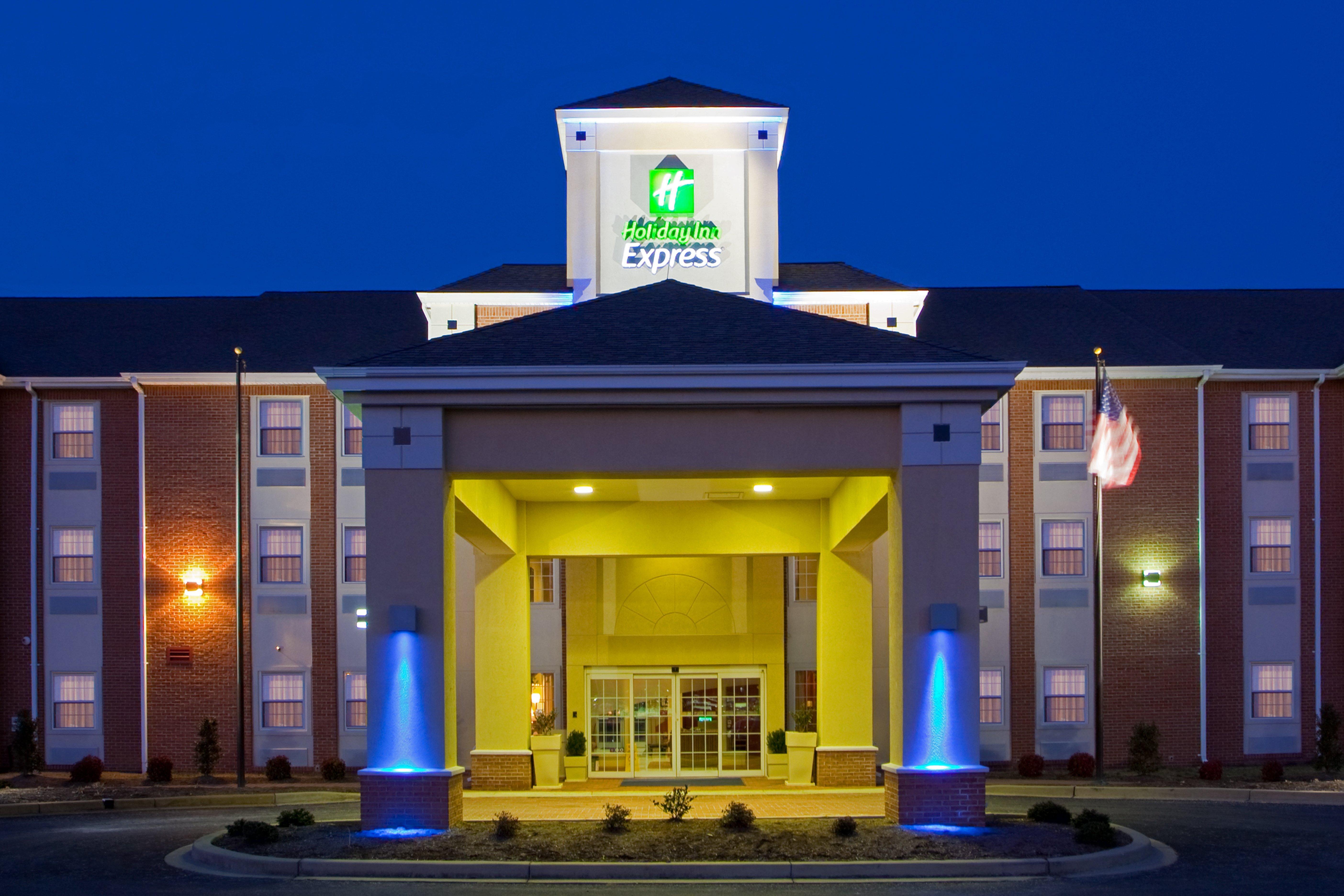 Holiday Inn Express Prince Frederick By Ihg Eksteriør billede