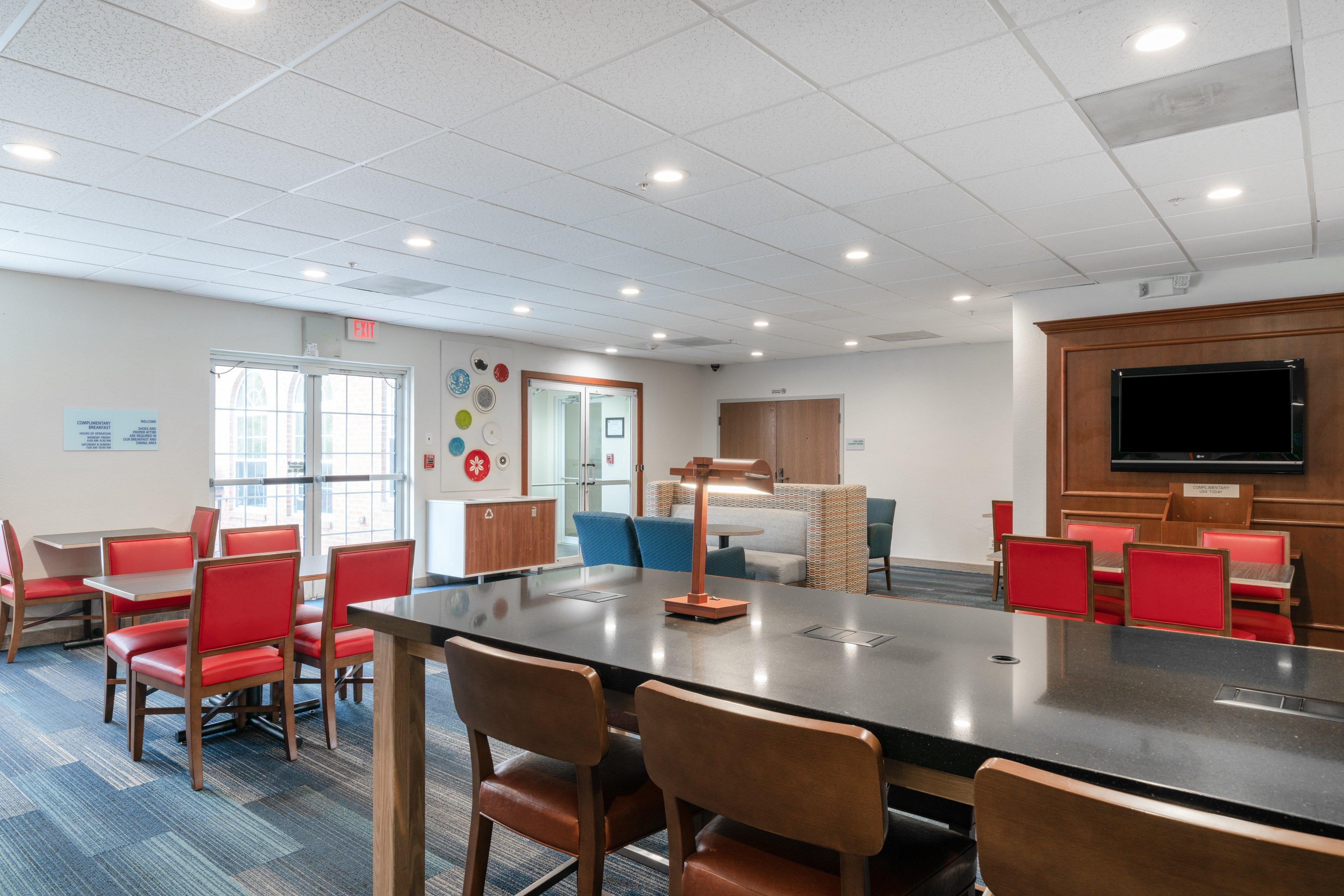 Holiday Inn Express Prince Frederick By Ihg Eksteriør billede