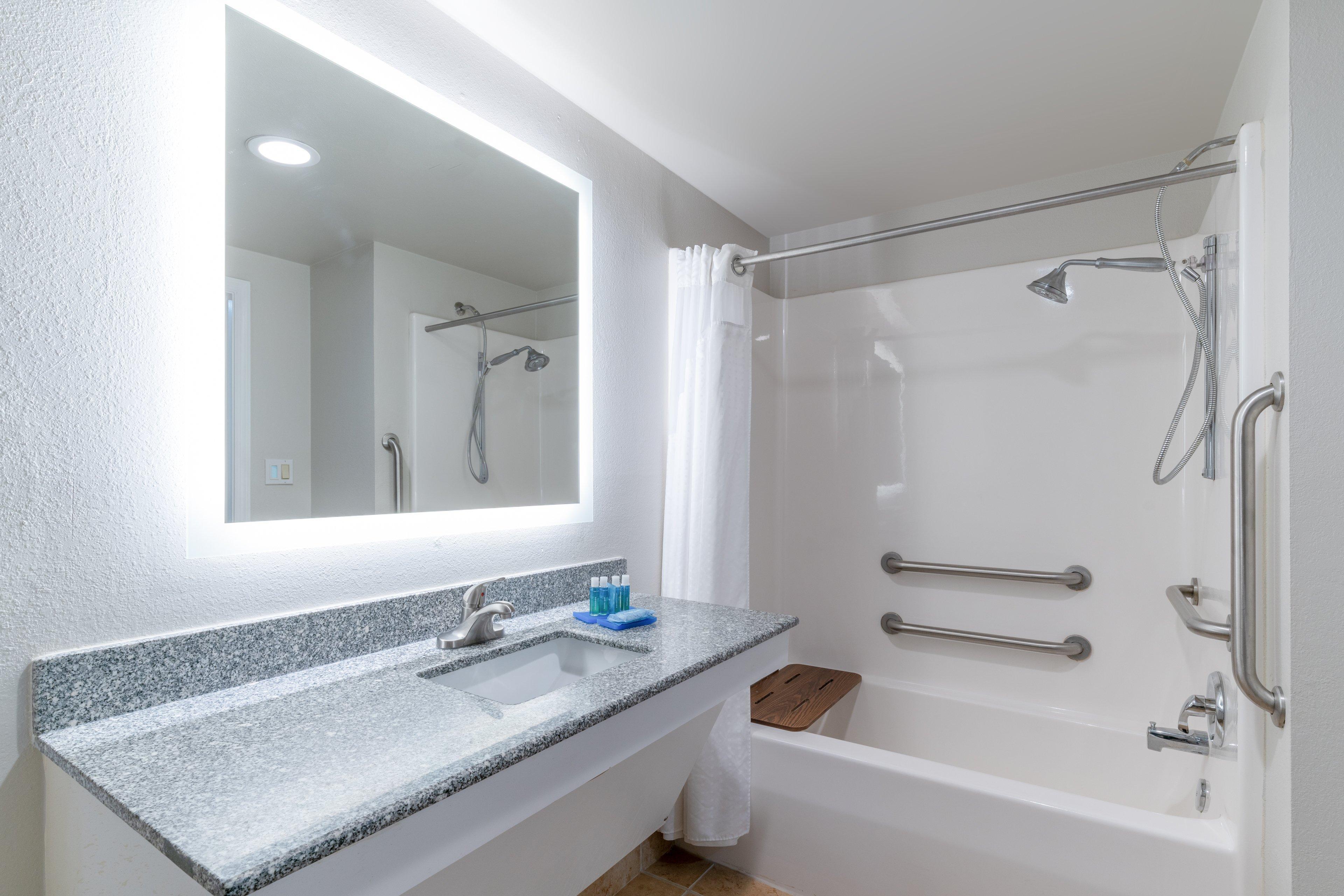 Holiday Inn Express Prince Frederick By Ihg Eksteriør billede