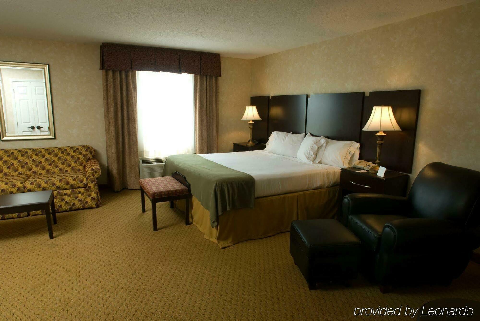 Holiday Inn Express Prince Frederick By Ihg Eksteriør billede